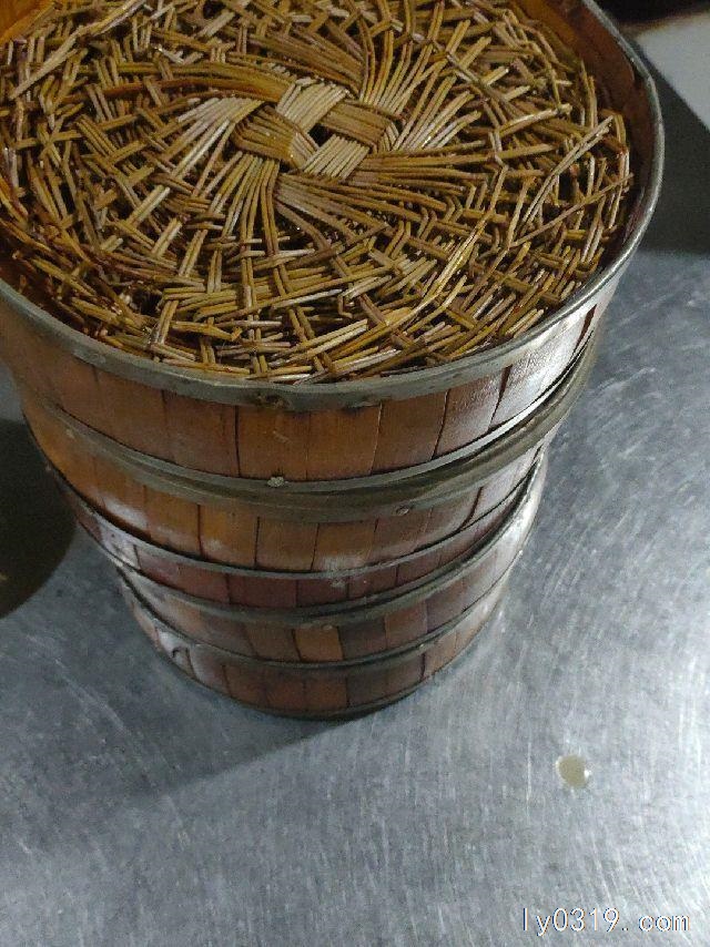 出售九成新小籠