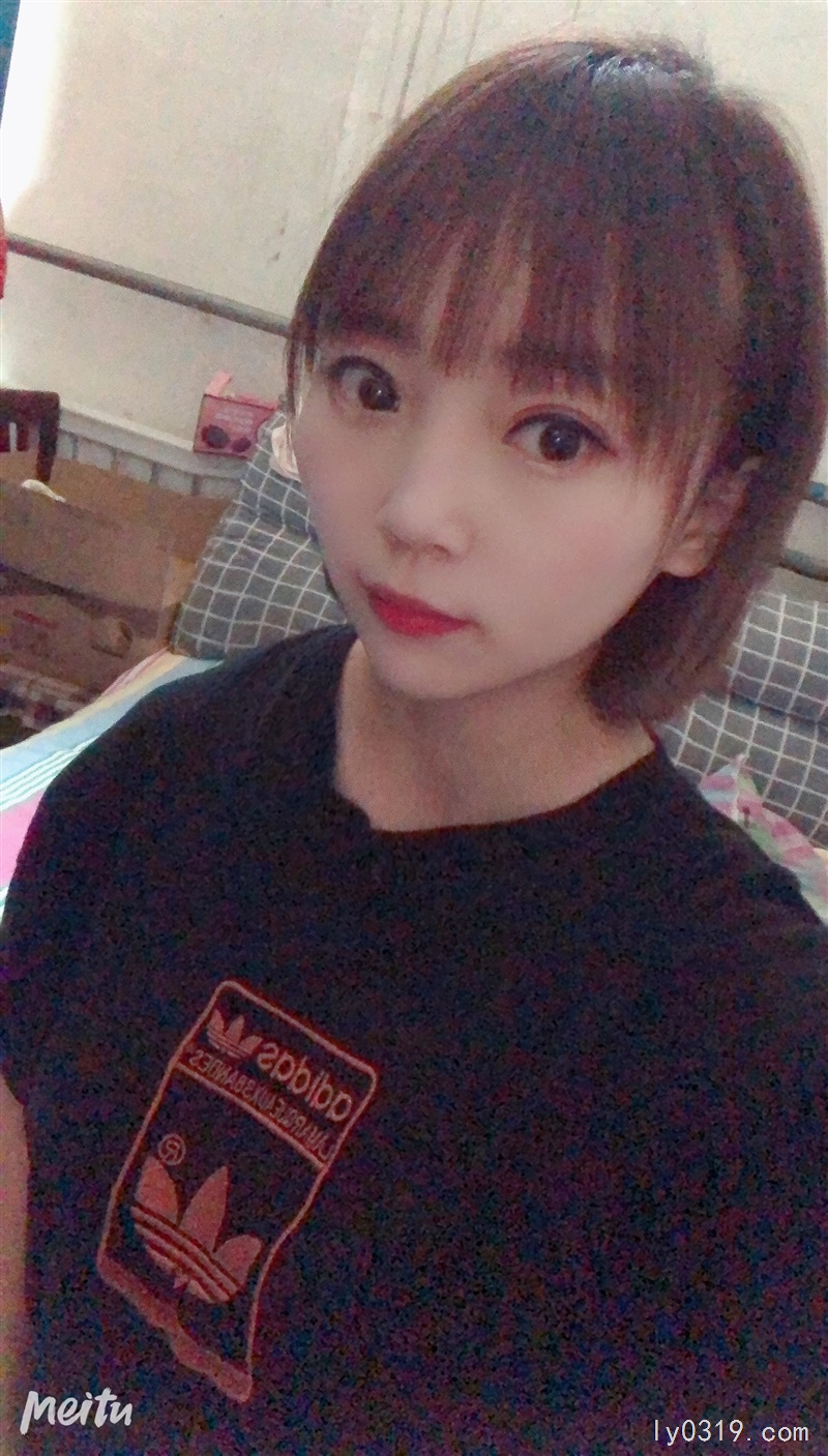 本人是位寶媽，由于寶寶還小想找個(gè)半天的工作
